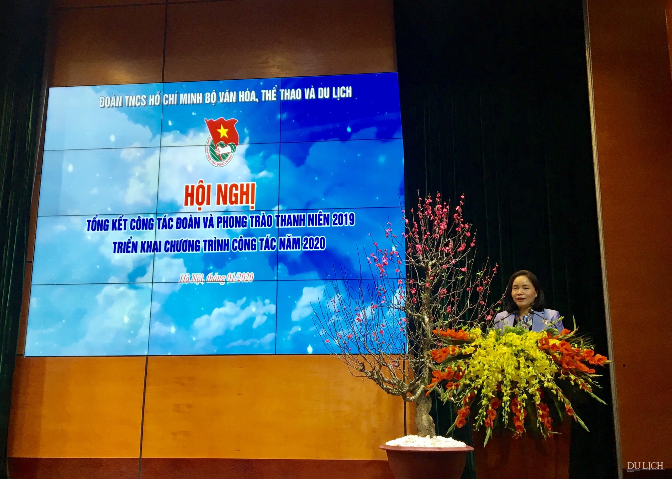 Thứ trưởng Bộ VHTTDL Trịnh Thị Thuỷ phát biểu tại hội nghị